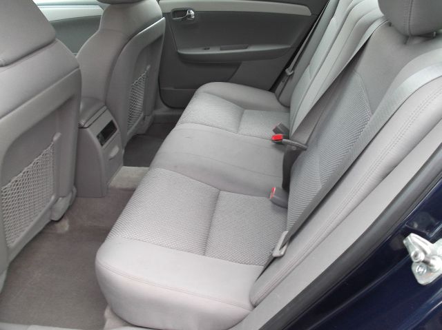 Chevrolet Malibu 2010 photo 2