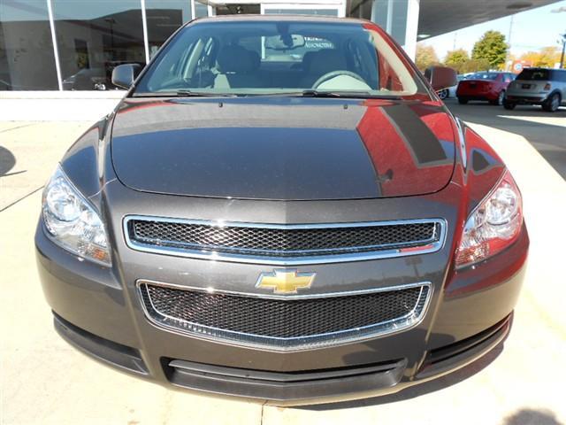 Chevrolet Malibu 2010 photo 2