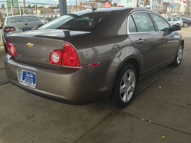 Chevrolet Malibu 2010 photo 2