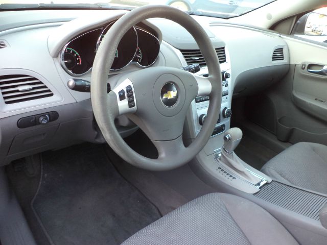 Chevrolet Malibu 2010 photo 2