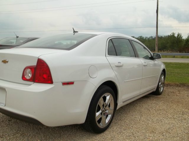 Chevrolet Malibu 2010 photo 1