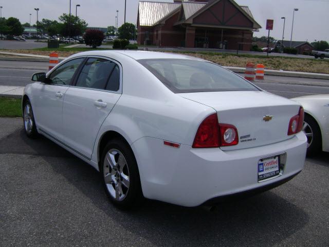 Chevrolet Malibu 2010 photo 3