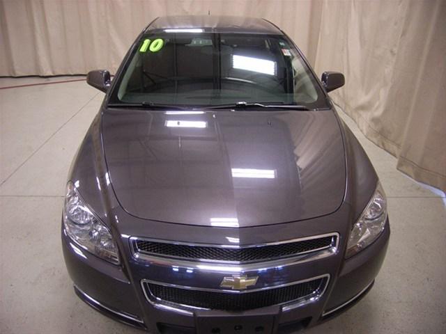 Chevrolet Malibu 2010 photo 2