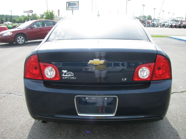 Chevrolet Malibu 2010 photo 1