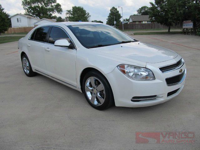 Chevrolet Malibu 2010 photo 3