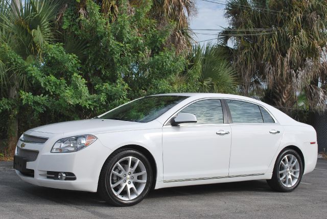 Chevrolet Malibu 2010 photo 2