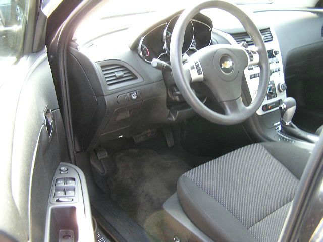 Chevrolet Malibu 2010 photo 2