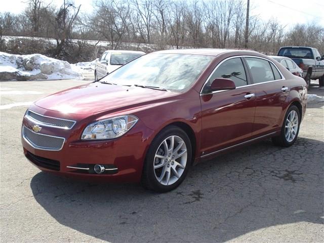 Chevrolet Malibu 2010 photo 2