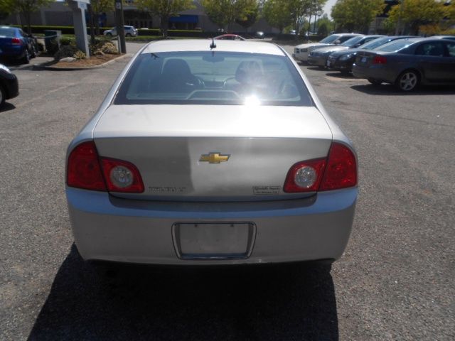 Chevrolet Malibu 2010 photo 1