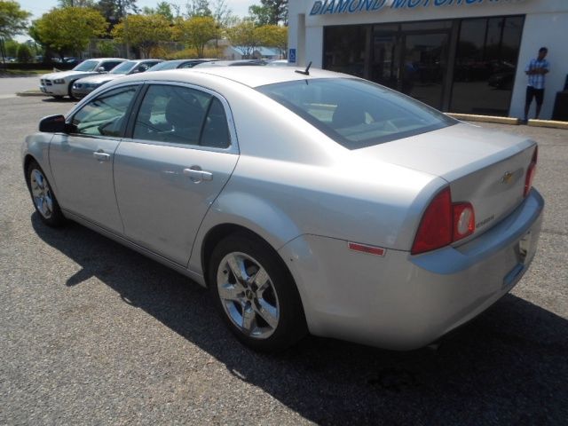 Chevrolet Malibu 2010 photo 2