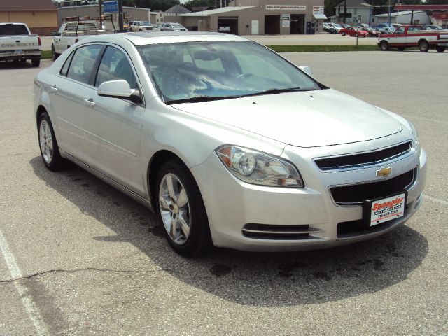 Chevrolet Malibu 2010 photo 2