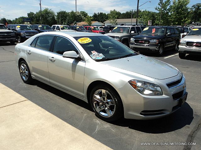 Chevrolet Malibu 2010 photo 2