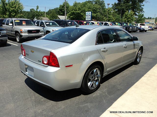 Chevrolet Malibu 2010 photo 3