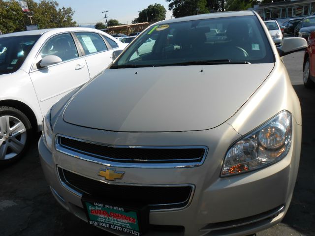 Chevrolet Malibu 2010 photo 2