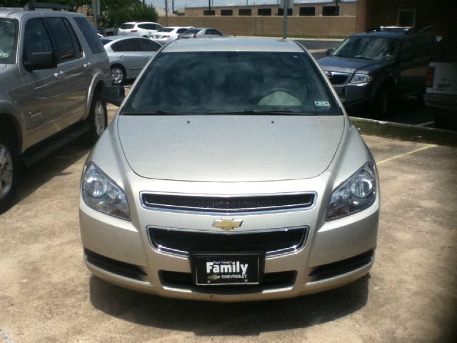 Chevrolet Malibu 2010 photo 2