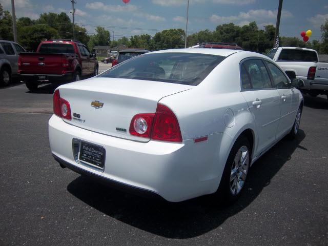 Chevrolet Malibu 2010 photo 3