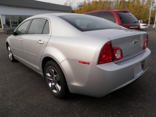 Chevrolet Malibu 2010 photo 1