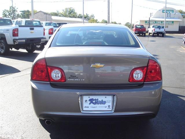 Chevrolet Malibu 2010 photo 4