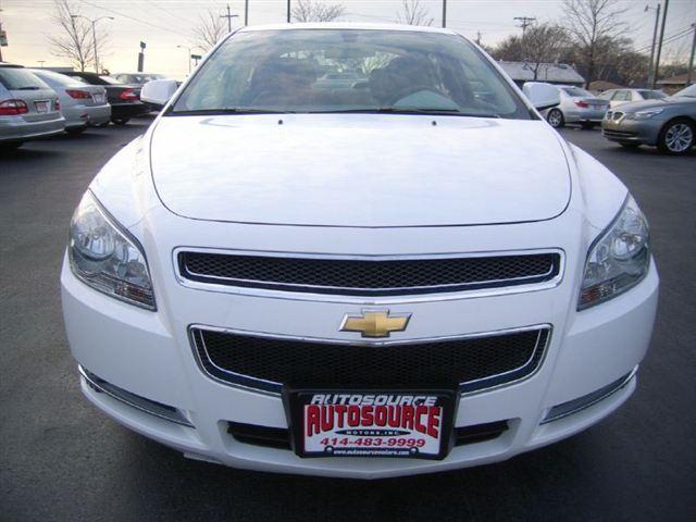 Chevrolet Malibu 2010 photo 2