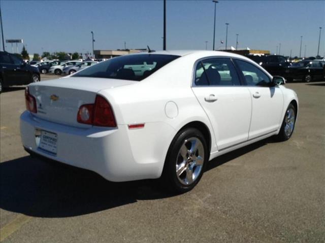 Chevrolet Malibu 2010 photo 2