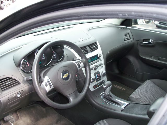 Chevrolet Malibu 2010 photo 1