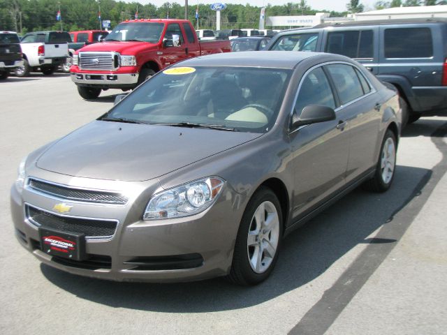 Chevrolet Malibu 2010 photo 2