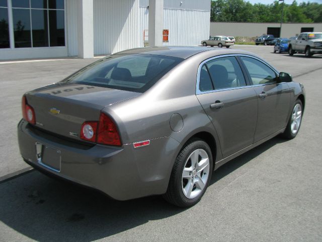 Chevrolet Malibu 2010 photo 3