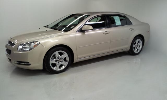 Chevrolet Malibu 2010 photo 2