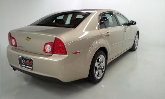 Chevrolet Malibu 2010 photo 5