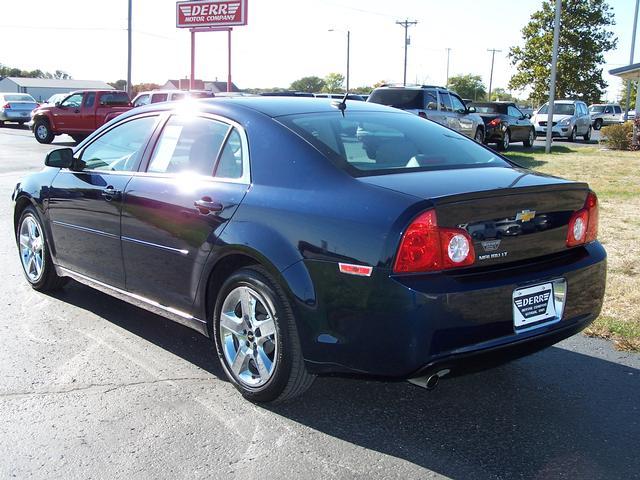 Chevrolet Malibu 2010 photo 3