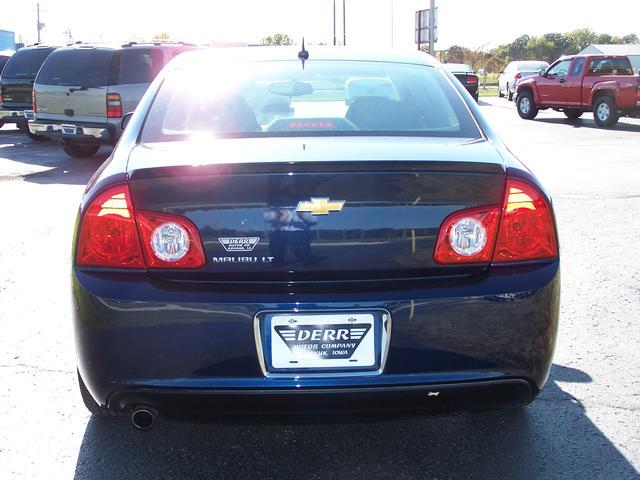 Chevrolet Malibu 2010 photo 4