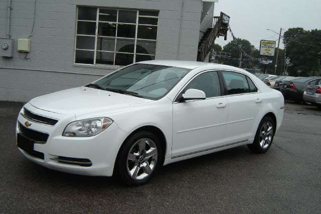 Chevrolet Malibu 2010 photo 3