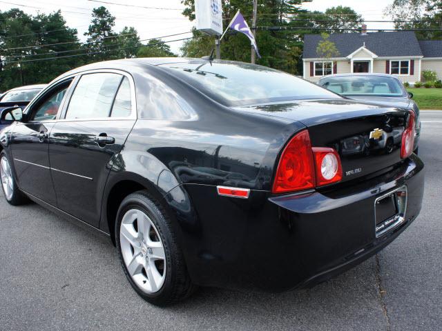 Chevrolet Malibu 2010 photo 3