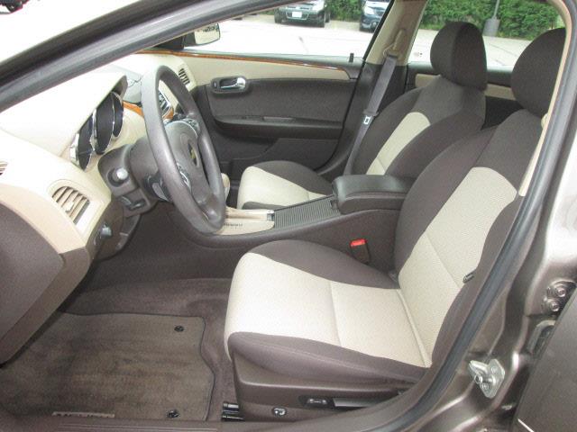 Chevrolet Malibu 2010 photo 1