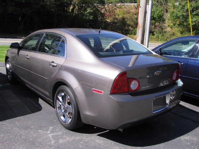 Chevrolet Malibu 2010 photo 2