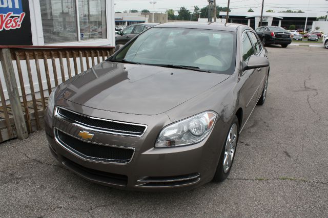 Chevrolet Malibu 2010 photo 2