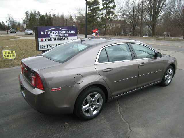 Chevrolet Malibu 2010 photo 2