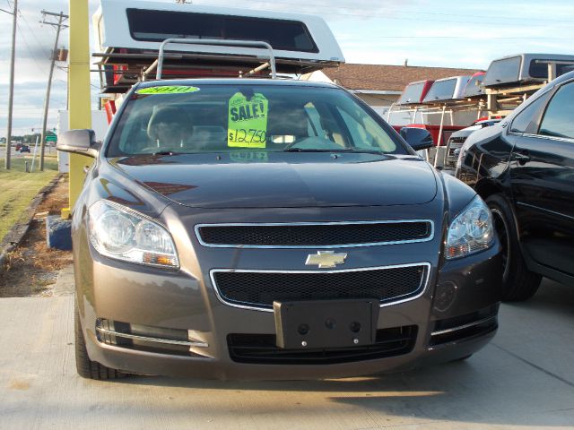 Chevrolet Malibu 4dr AWD SUV Sedan