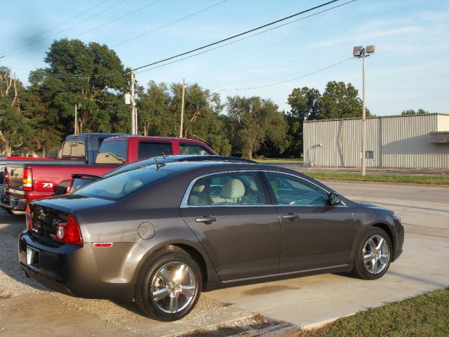 Chevrolet Malibu 2010 photo 2