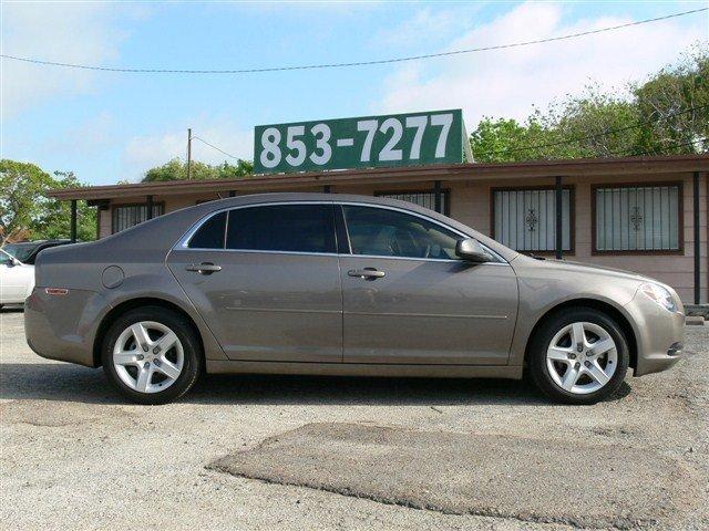 Chevrolet Malibu 2010 photo 3