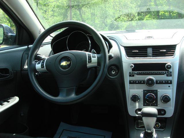 Chevrolet Malibu 2010 photo 11