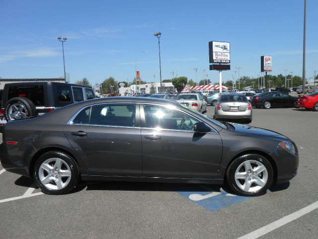 Chevrolet Malibu 2010 photo 1