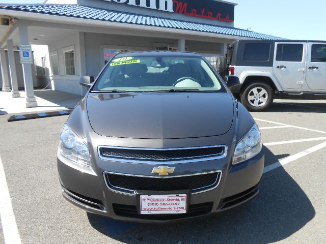 Chevrolet Malibu 2010 photo 2