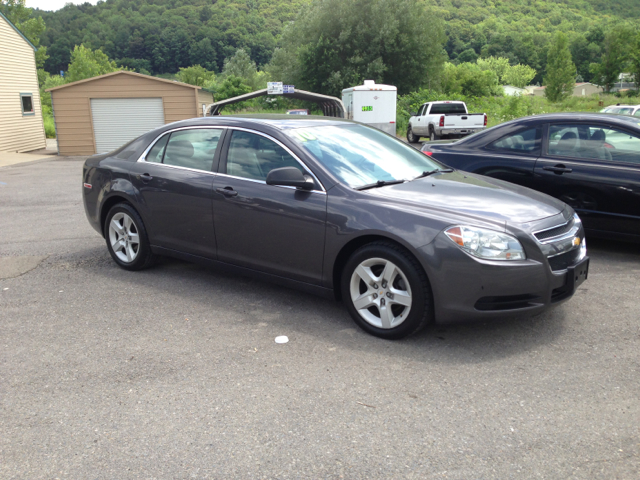 Chevrolet Malibu 2010 photo 2