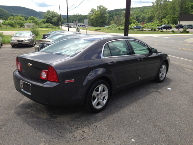 Chevrolet Malibu 2010 photo 3