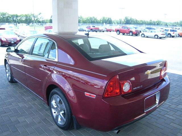 Chevrolet Malibu 2010 photo 4