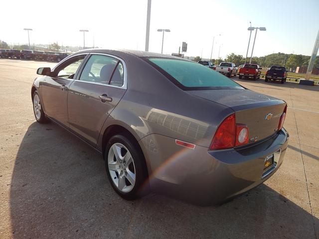 Chevrolet Malibu 2010 photo 2