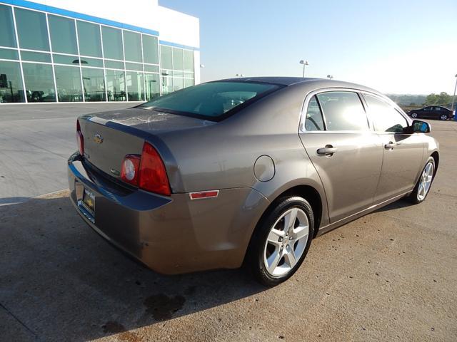 Chevrolet Malibu 2010 photo 4