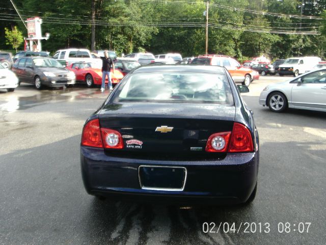 Chevrolet Malibu 2010 photo 2