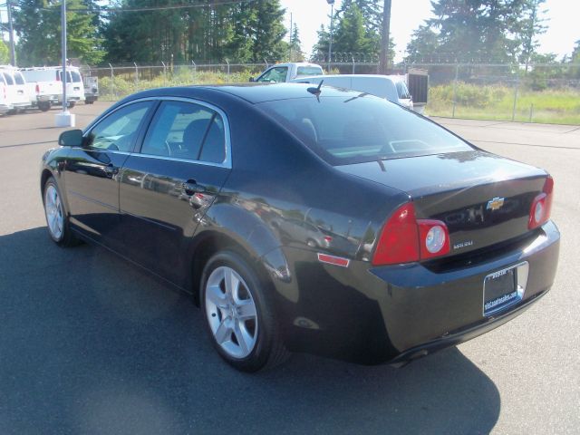 Chevrolet Malibu 2010 photo 3